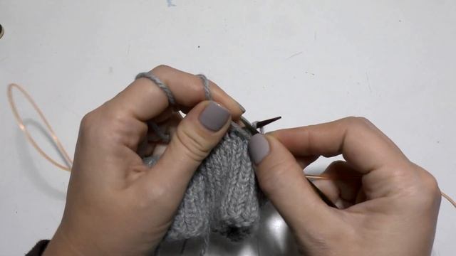 Перчатки спицами с анатомическим пальцем // Мастер класс // индийский клин на двух спицах смотреть онлайн
