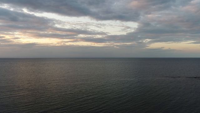 Тонкий мыс. Озеро Байкал. Бурятия (4 K)/Baikal lake смотреть онлайн