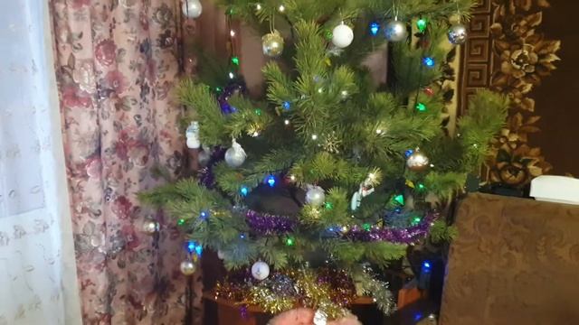 Друзья вот совет как ёлка стояла дольше.......... смотреть онлайн