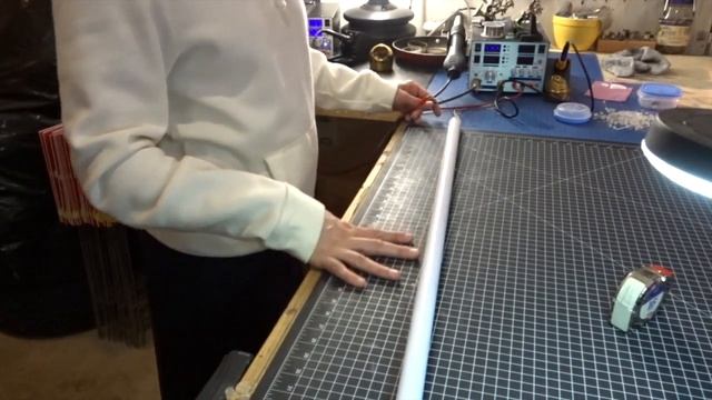 Steve's Blue Lightsaber String Blade смотреть онлайн