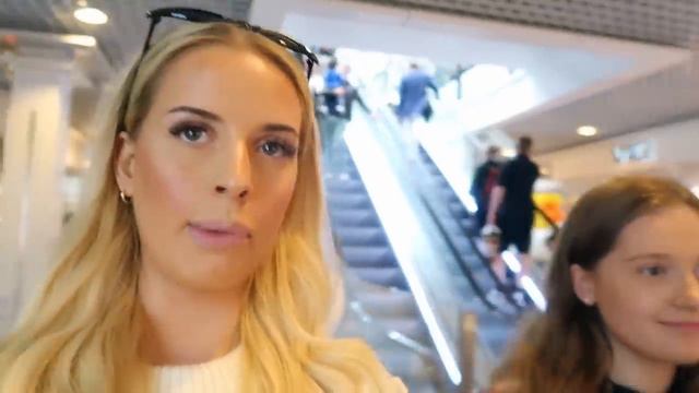 KJØPER ALT JULIE VIL HA, hvis hun gjetter pris riktig - CHALLENGE смотреть онлайн
