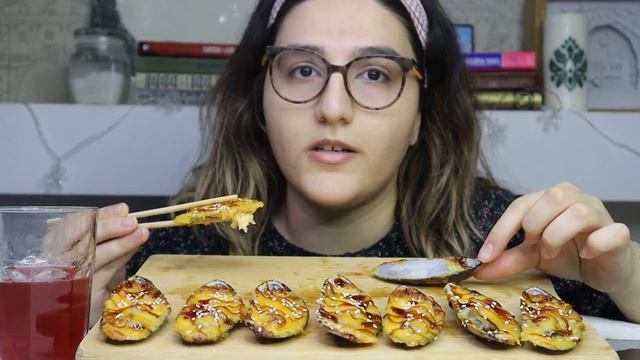 MUKBANG | ЛЕГКО ЛИ СНИМАТЬ ВЛОГИ? | МИДИИ/MUSSELS | не ASMR #мидии #mussels #мукбанг #mukbang #asmr