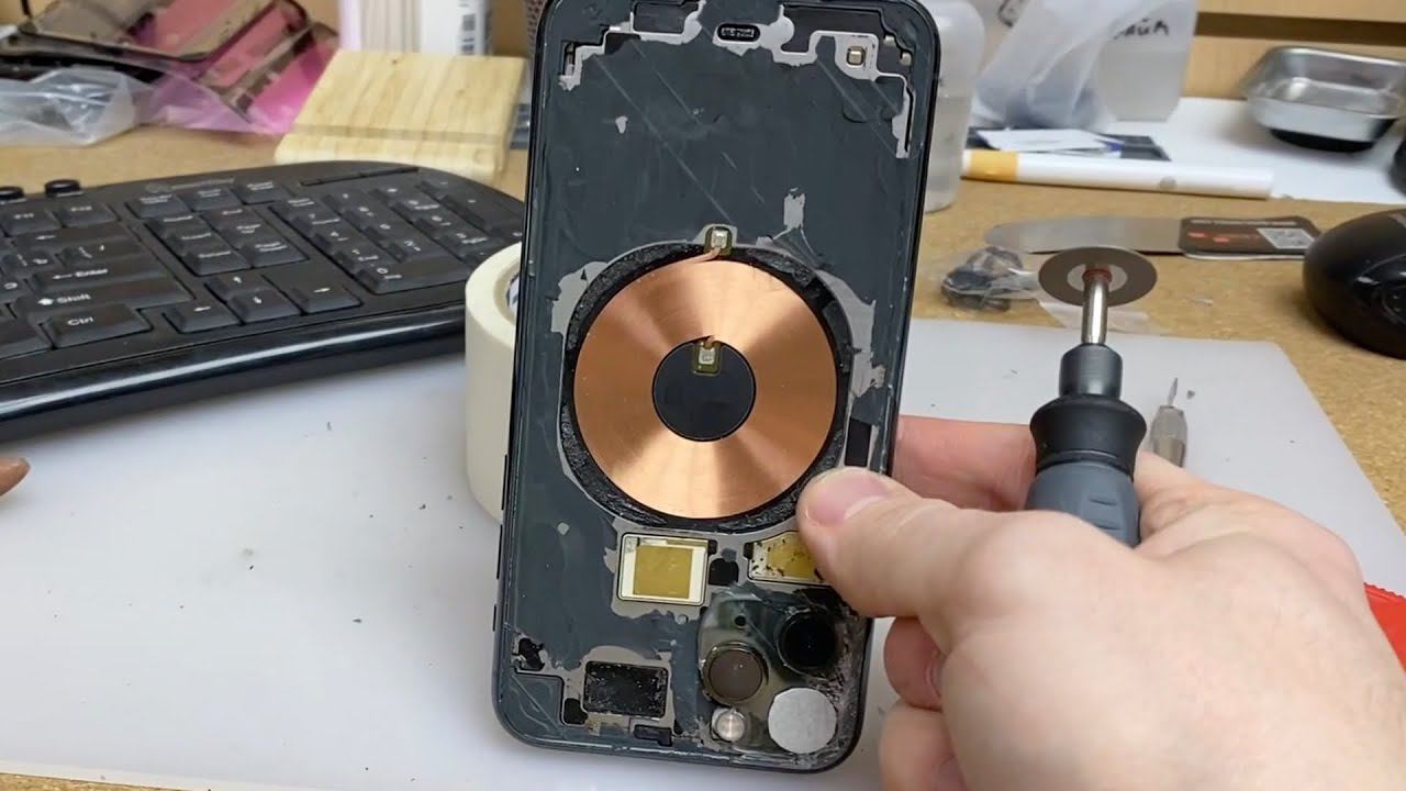 НЕ БИТ НЕ КРАШЕН, В РЕМОНТЕ НЕ БЫЛ. Пользовались аккуратно... iPhone 11 Pro ремонт смотреть онлайн