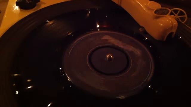 Merry Christmas and a Happy New Year смотреть онлайн