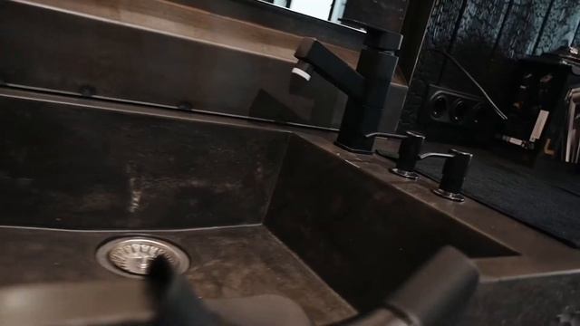 Стройка барбершопа ТУНГУС. 5 месяцев за 1 минуту | Красноярск смотреть онлайн