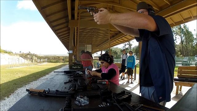 Shooting Colt Python 4" Nickel смотреть онлайн