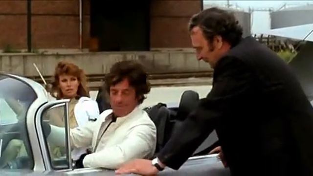 "Мой взгляд парализует женщин" Отрывок из фильма "Чудовище" 1977 смотреть онлайн