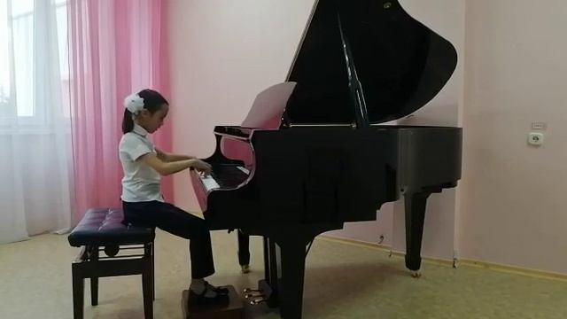 Шаурко Ульяна 1 кл 8 лет К. Лонгшамп- Друшкевичова "Полька" смотреть онлайн