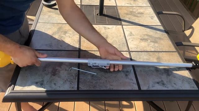 DeWalt Cordless Garden Trimmer Unboxing and Assembly смотреть онлайн