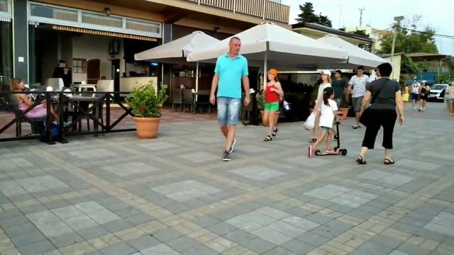 VLOG - ПЕРВЫЙ ДЕНЬ В АДЛЕРЕ!| ПРИЕХАЛИ НА МОРЕ| СТОЛОВАЯ "УТРО" ЦЕНЫ|KFC| смотреть онлайн