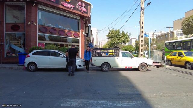 IRAN - Walking Tour In A Street Full Of Life In The West Of Tehran City - Iran Walk 2022