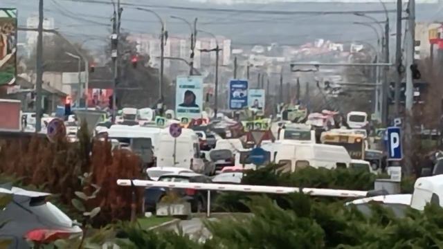 20221129_122240КАК ДОСТАЛИ УЖЕ ЭТИ ПРОБКИ КАЖДЫЙ ДЕНЬ ДЕНЬ ЗА ДНЁМ!!! смотреть онлайн