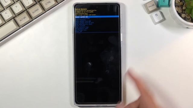 How to Hard Reset MOTOROLA Edge 20 via Recovery Mode – Wipe Data / Bypass Screen Lock смотреть онлайн