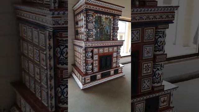Отопительный камин в изразцах от мануфактуры Камин-керамик ? смотреть онлайн