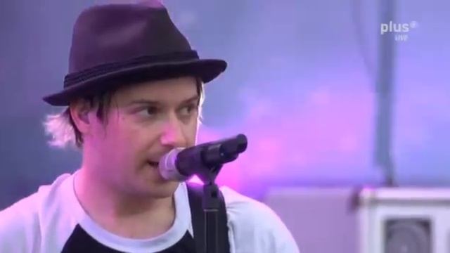 Simple Plan - Perfect [Live] смотреть онлайн