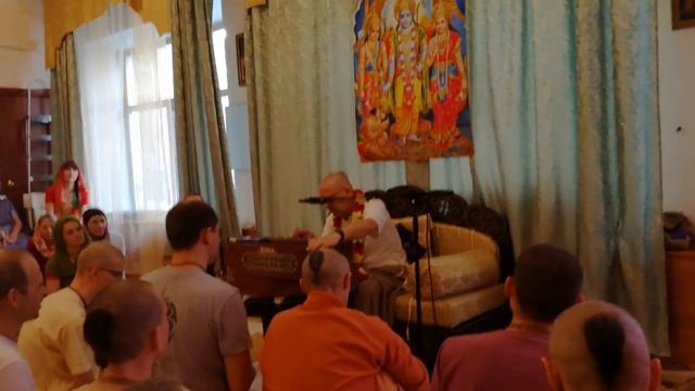 Е.М. Прабхавишну прабху Джая Радха Мадхава