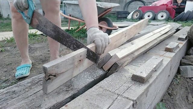 #20. Грядка из поддона женскими руками. Тотальный контроль