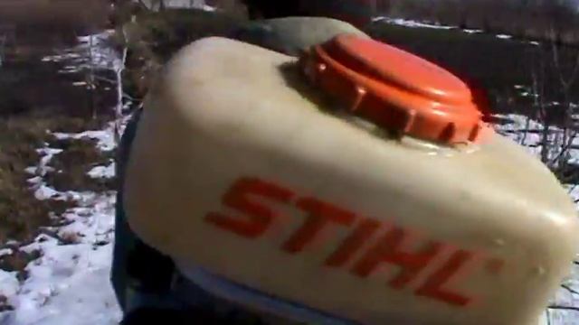 Побелка деревьев мотоопрыскивателем смотреть онлайн