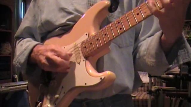 playing fender stratocaster guitar.using pentatonic scales смотреть онлайн