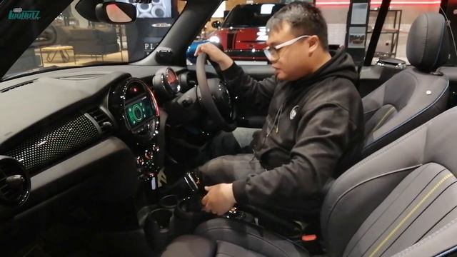 Mobil Mahal Tapi Rasa Trotoar?! Mini Cabrio Sidewalk Edition Hanya 20 Unit! смотреть онлайн