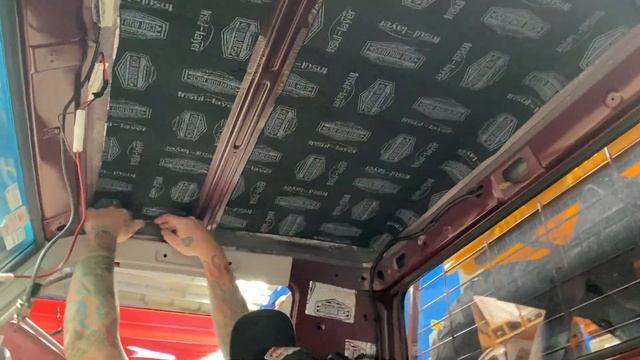 Sound and Heat in Your Single Cab 4WD смотреть онлайн