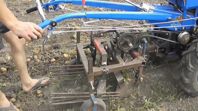 Копка картошки самодельной копалкой смотреть онлайн