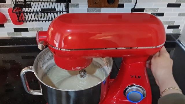 YUİ M-122 Easy Chef Pro 6 lt 1800 w Stand Mikser ile Yumuşacık Pofidik Poğaça смотреть онлайн