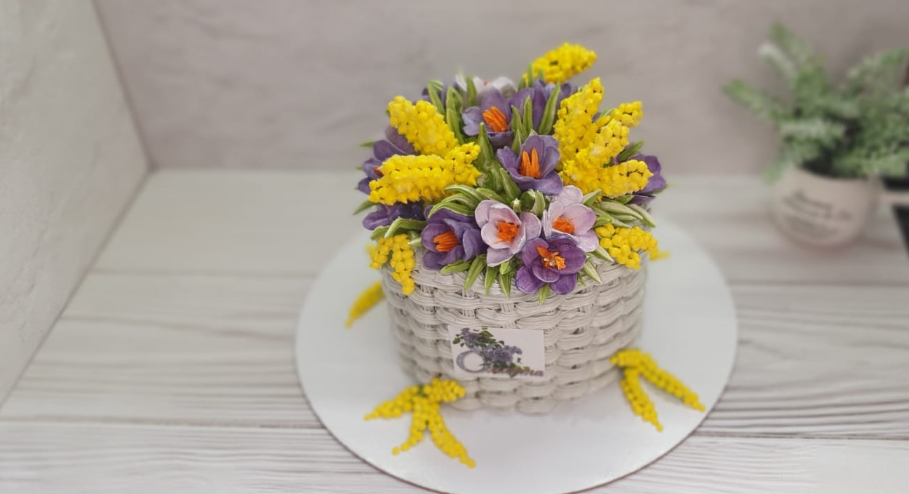 Торт на 8 марта! Крокусы и мимоза из белкового крема! смотреть онлайн