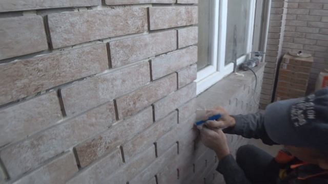 Подоконник из керамогранита за копейки. Ремонт Белгород Работа с керамогранитом #белгород #плитка смотреть онлайн