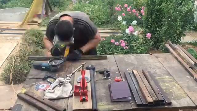 Лестница в колодец из старого металла смотреть онлайн