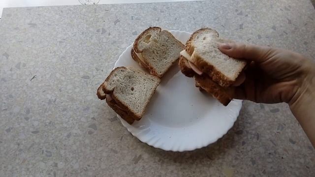 СЫТНЫЕ ГОРЯЧИЕ БУТЕРБРОДЫ НА СКОРУЮ РУКУ/БЫСТРЫЙ ЗАВТРАК/РЕЦЕПТ ГОРЯЧИХ БУТЕРБРОДОВ/БЫСТРЫЙ ПЕРЕКУС смотреть онлайн