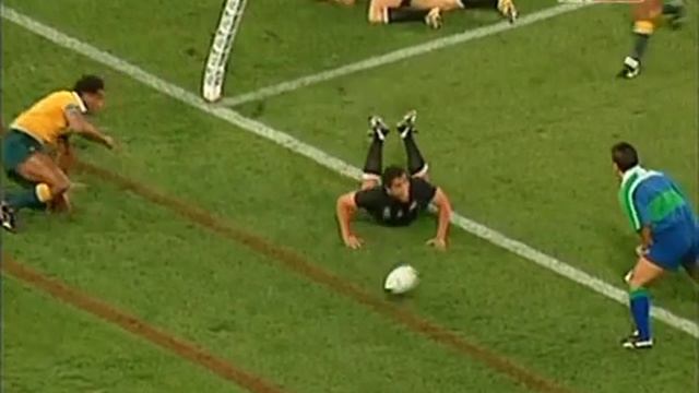 Lote Tuqiri's try saving tackle on Mils Muliaina смотреть онлайн