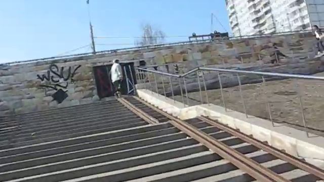 Апрель на ул.Катукова смотреть онлайн