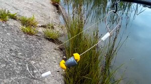 Удобный и простой сигнализатор поклёвки для донки