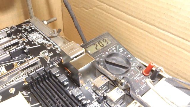 Замена слота DDR4 на материнской плате смотреть онлайн