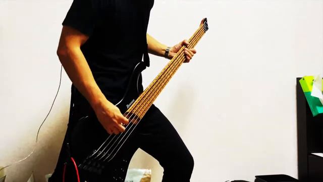 Of Mice & Men - Obsolete || Bass Cover смотреть онлайн