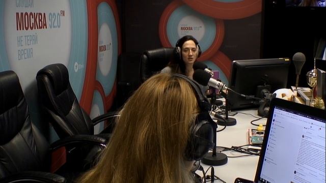 Зависимость счастья от денег почти прямая - Занимательная Дердология/Москва FM смотреть онлайн