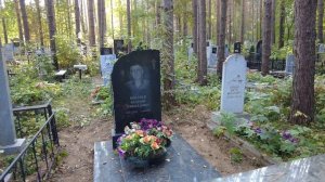 Выравнивание покосившихся памятников