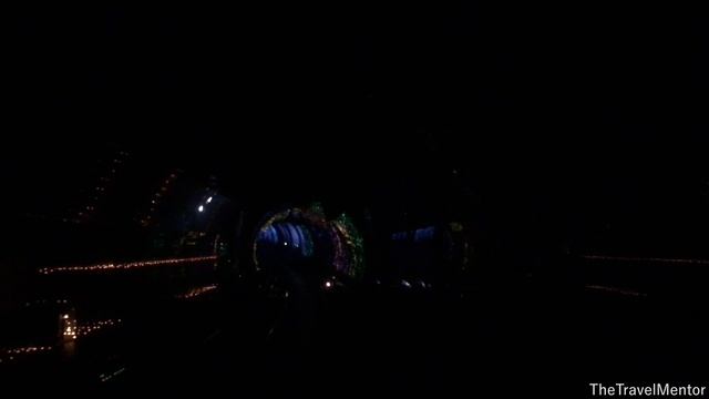 Riding Bund Sightseeing Tunnel Huangpu Pudong Shanghai China смотреть онлайн