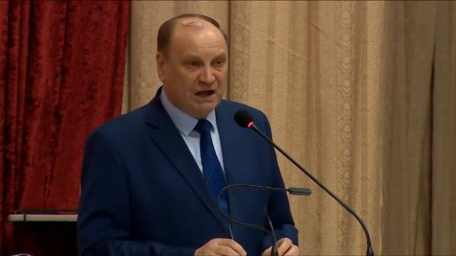 Глава с. п. Медвежье-Озерское В. Канахин отчитался о проделанной работе за 2016 год. смотреть онлайн