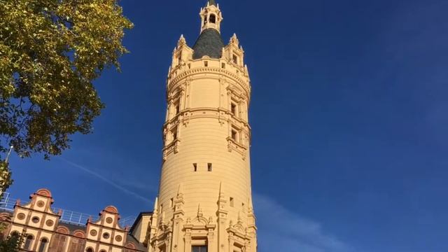 Travelling Germany: Schwerin Castle смотреть онлайн