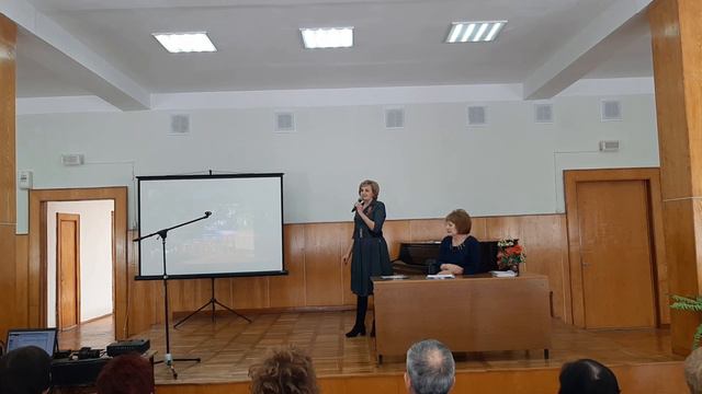 Всемирный день поэзии 20 марта 2022 в Библиотеке им. Горького, Пятигорск. Читают стихи. смотреть онлайн