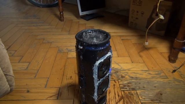 КИТАЙСКИЕ 20 ВАТТ!!! ЖЁСТКО НАВАЛИЛ БАСС НА КОПИИ JBL XTREME!!! смотреть онлайн