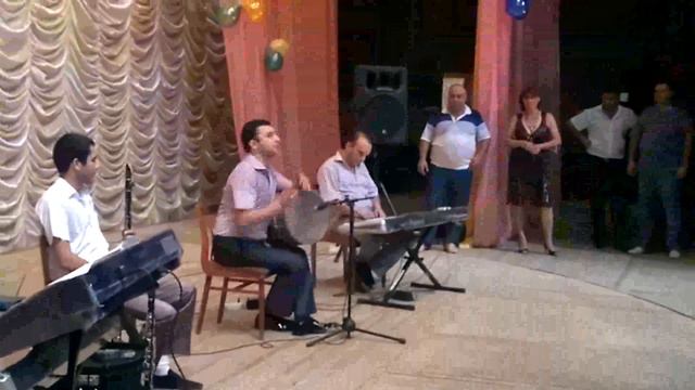 GRISHA ARNOLD TIGRAN I VARDAN NA KONCERTE V MOZDOKE смотреть онлайн