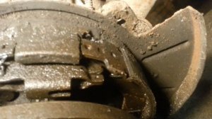 регулировка ручника на дисковых тормозах.