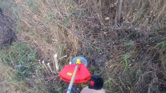 Красная Звезда ВС34 с цирк. ножом - чурочки летят. Аж пыль стоит как ловко. смотреть онлайн