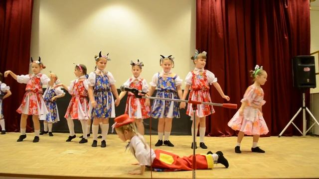 День Матери, школа №6, Всеволожск. Мэри Поппинс "33 коровы" смотреть онлайн