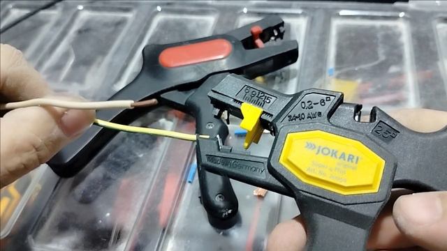Подробный обзор и сравнение стриппера Jokari и КВТ. Субъективный и не очень короткий 😁 смотреть онлайн