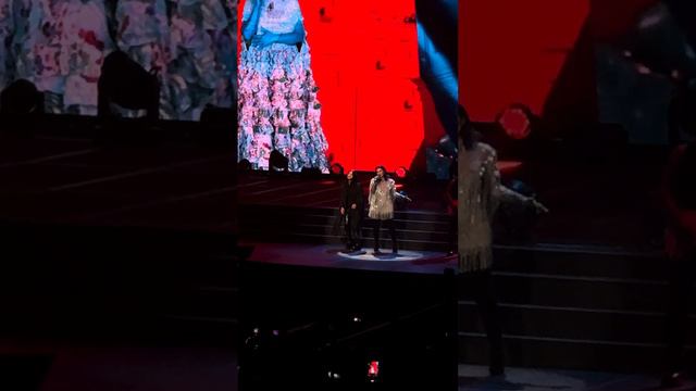 LAURA PAUSINI - Volveré Junto a Ti @ Mov. Arena (Bs. As., Argentina) [28.02.2024] смотреть онлайн