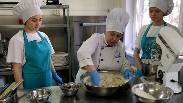 Мастер класс Приготовление праздничного кулича смотреть онлайн